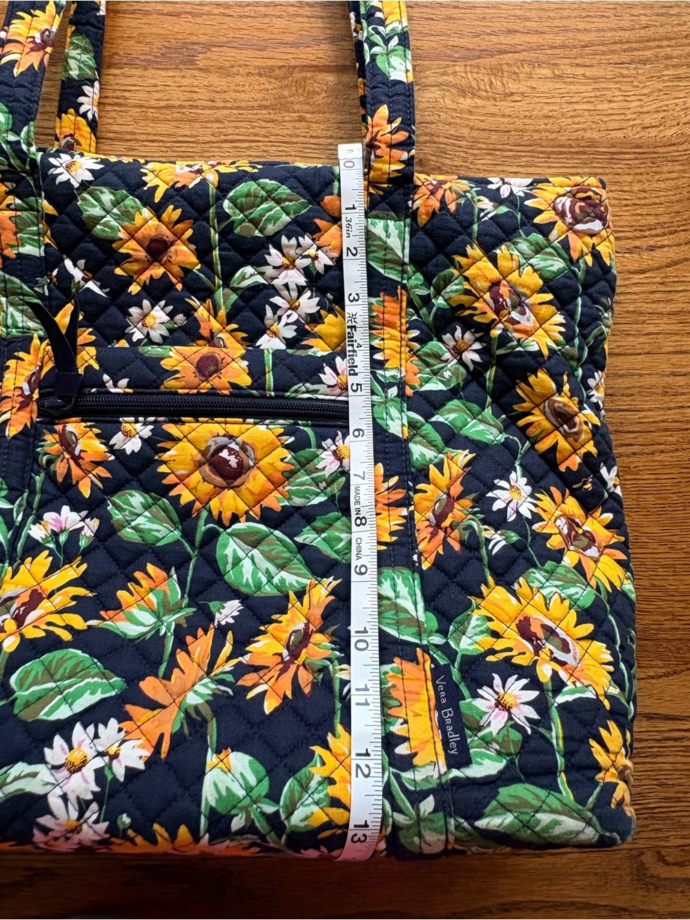 Vera Bradley Vera Tote Bag retired Sunflowers print - very clean! - Picture 15 of 16